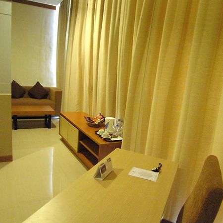 סידוארג'ו Hotel Delta Sinar Mayang חדר תמונה
